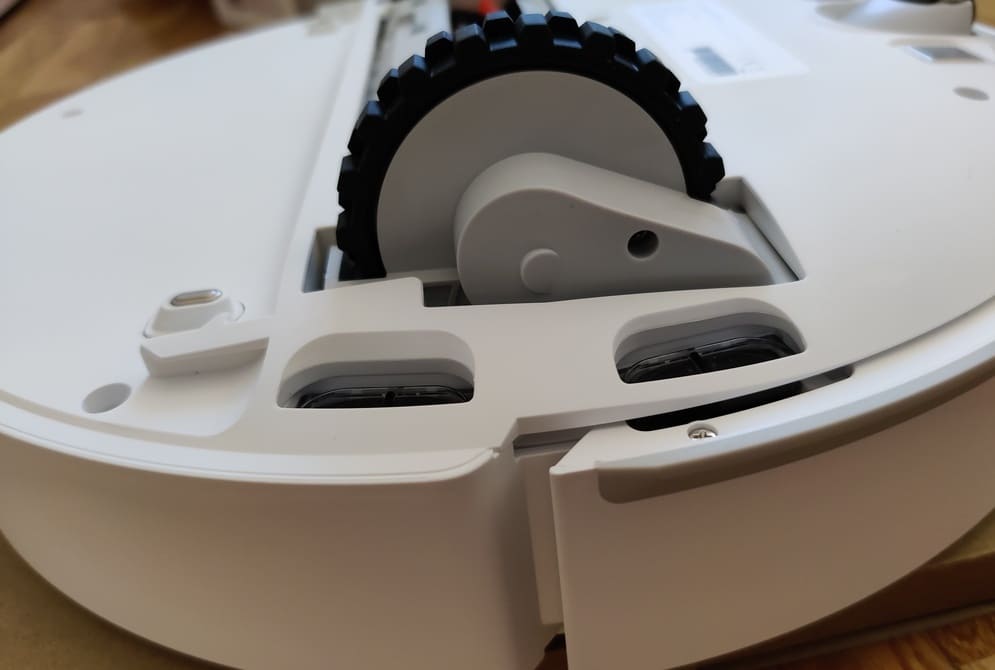 Recensione Dreame D9, robot aspirapolvere e lavapavimenti