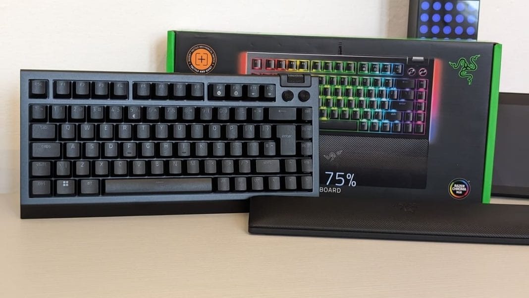 Razer BlackWidow V4 75% recensione tastiera meccanica da gaming