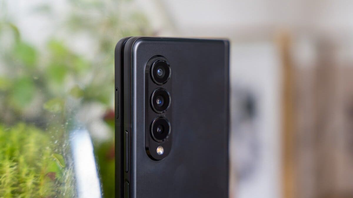 Samsung Galaxy Z Fold 7 si mostra in un’immagine hands-on