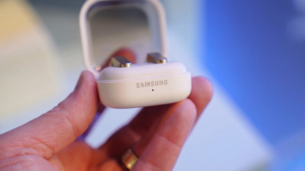 Galaxy Buds Able: nuovi dettagli sugli auricolari open-ear a clip