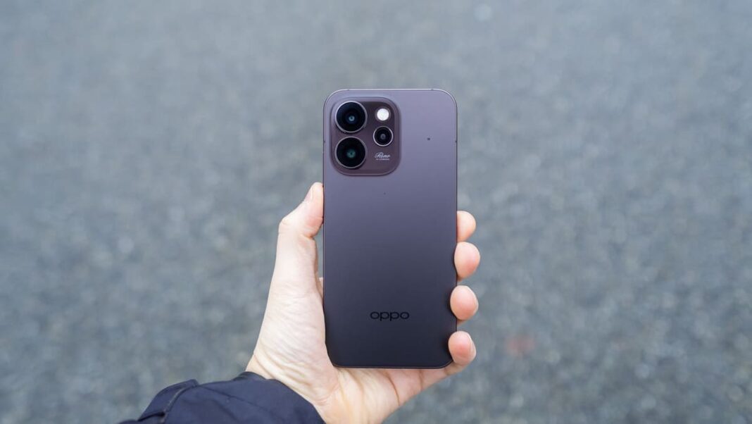 Oppo Reno 18 potrebbe avere selfie camera quadrata da 68 MP oppo reno 18 potrebbe avere selfie camera quadrata da 68 mp
